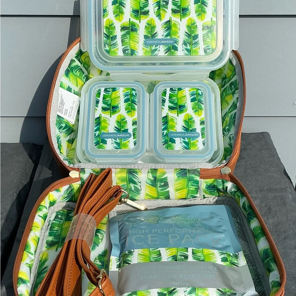 8 Piece Faux Leather Insulated Lunch Pack by Arctic Zone